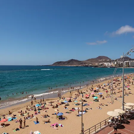 In Palmas By Canteras